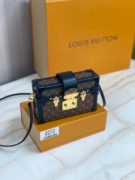 Louis Vuitton tite malle