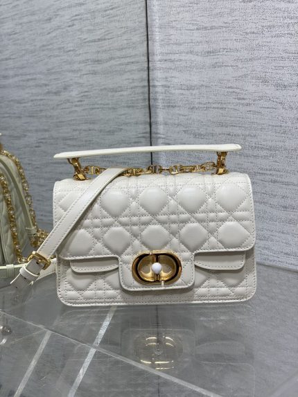 Jolie Pearl Chain Bag