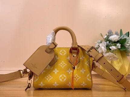 Louis Vuitton Speedy Bandoulière 18 in Monogram Leather