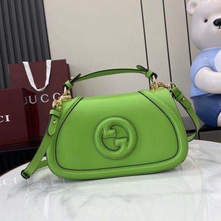 Gucci Blondie Medium Shoulder Bag in Wine green